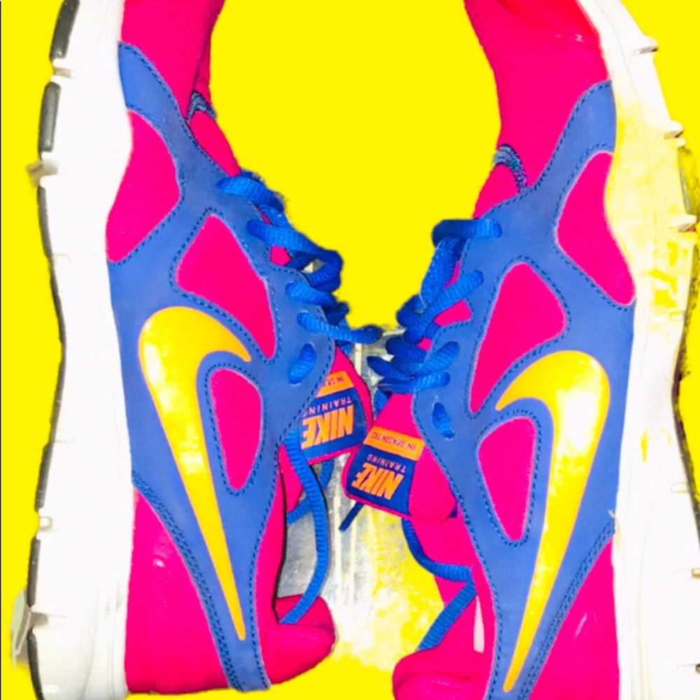 Nike fits like a glove these are really lightweight size 8 fits more like 7 1/2